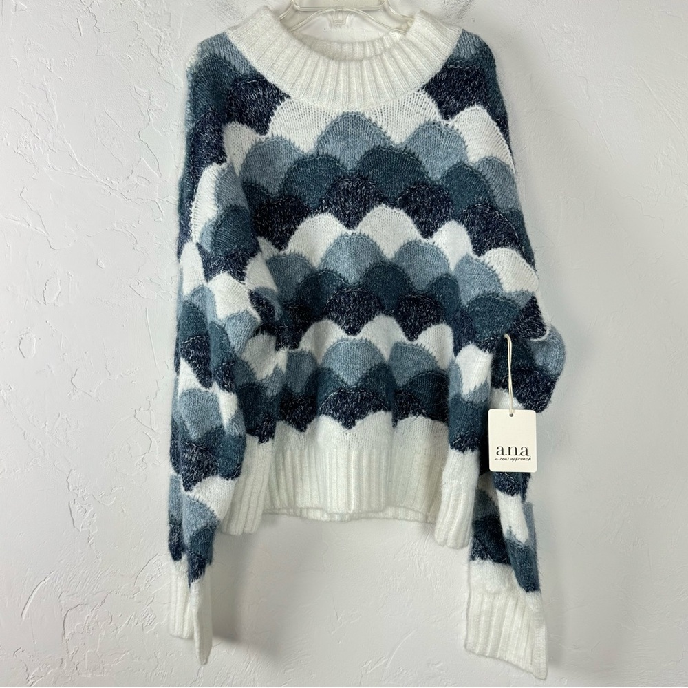 A.N.A A New Approach Sweater Crew Neck Pullover Printed Scalloped Blue White Top - Picture 1 of 8